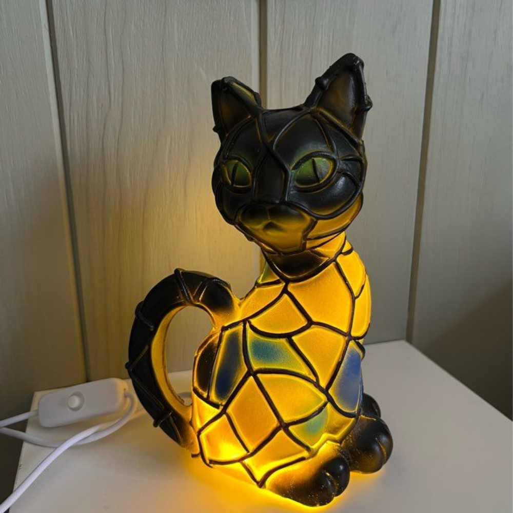 Elegant Cat Lamp