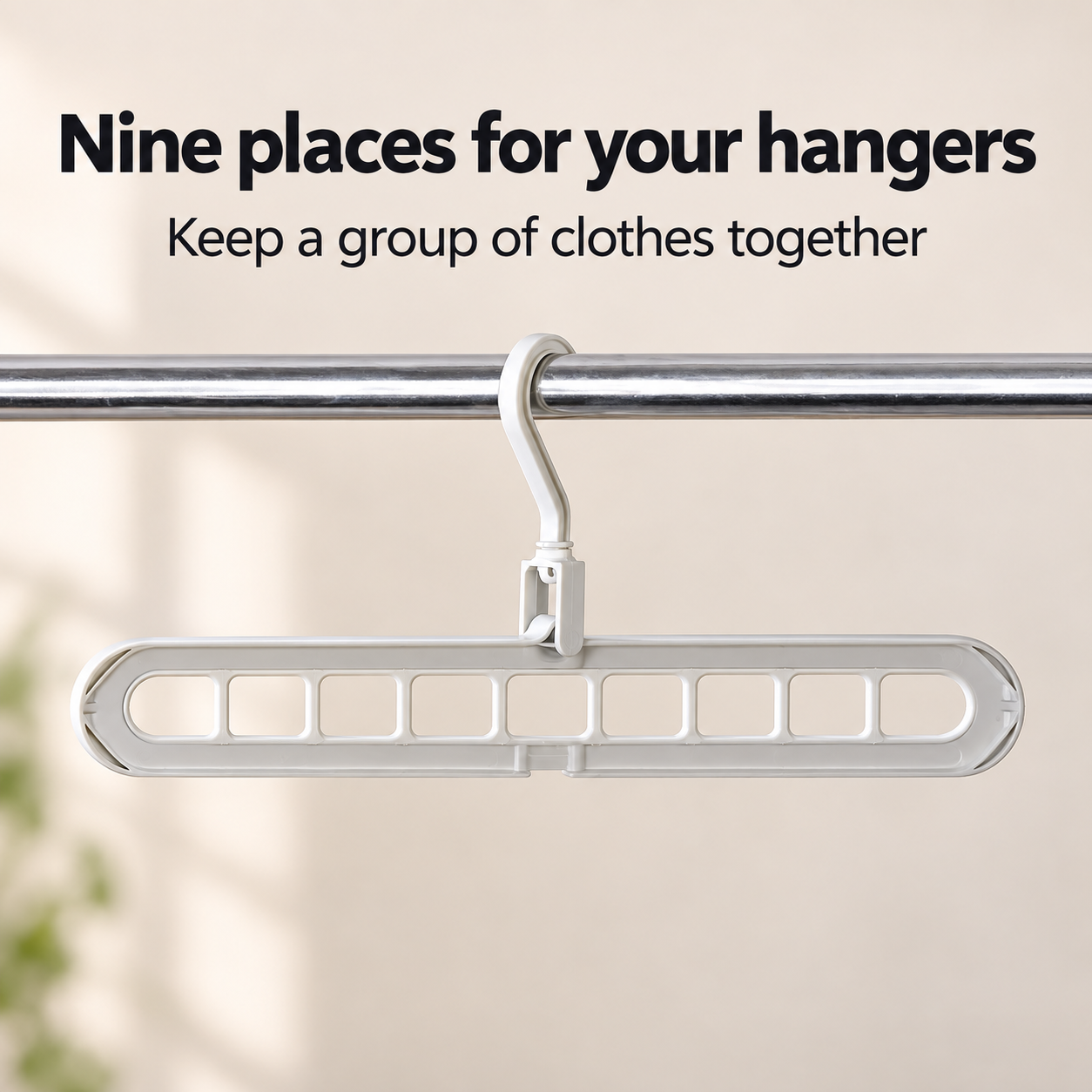 Two-Way Swivel Hanger: Nine places for your hangers
