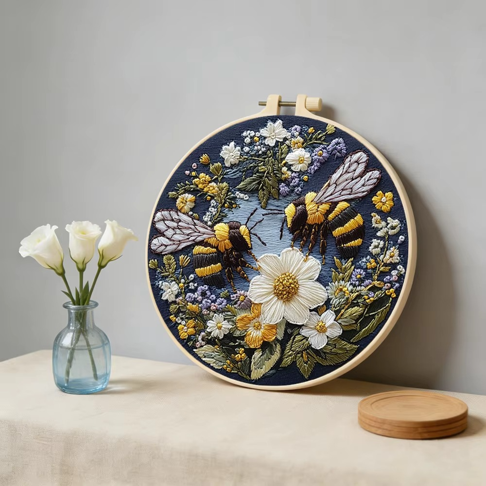 Honeycomb™ | Busy Bees Embroidery Kit