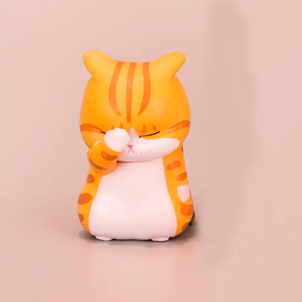 Cat Face Palm Figurine