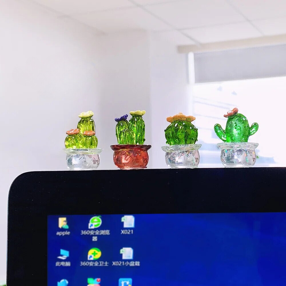 Miniature Cactus Statue (4 pcs)