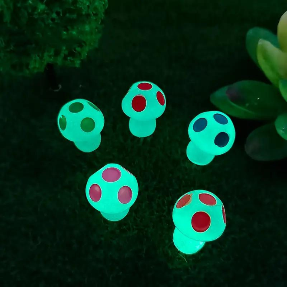 Glowing Mushroom Decor (8 pcs)